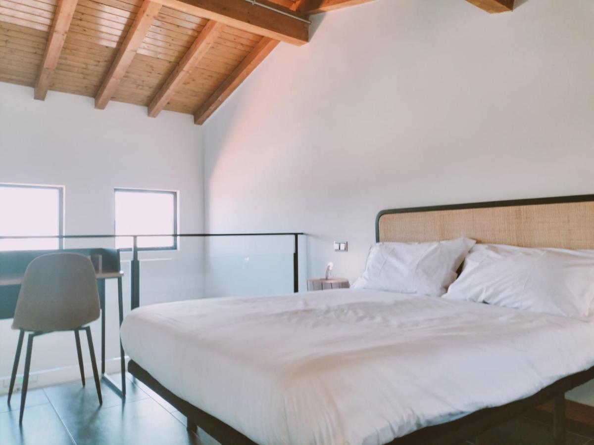 Apartamentos Walden By Gaiarooms Morille Екстериор снимка