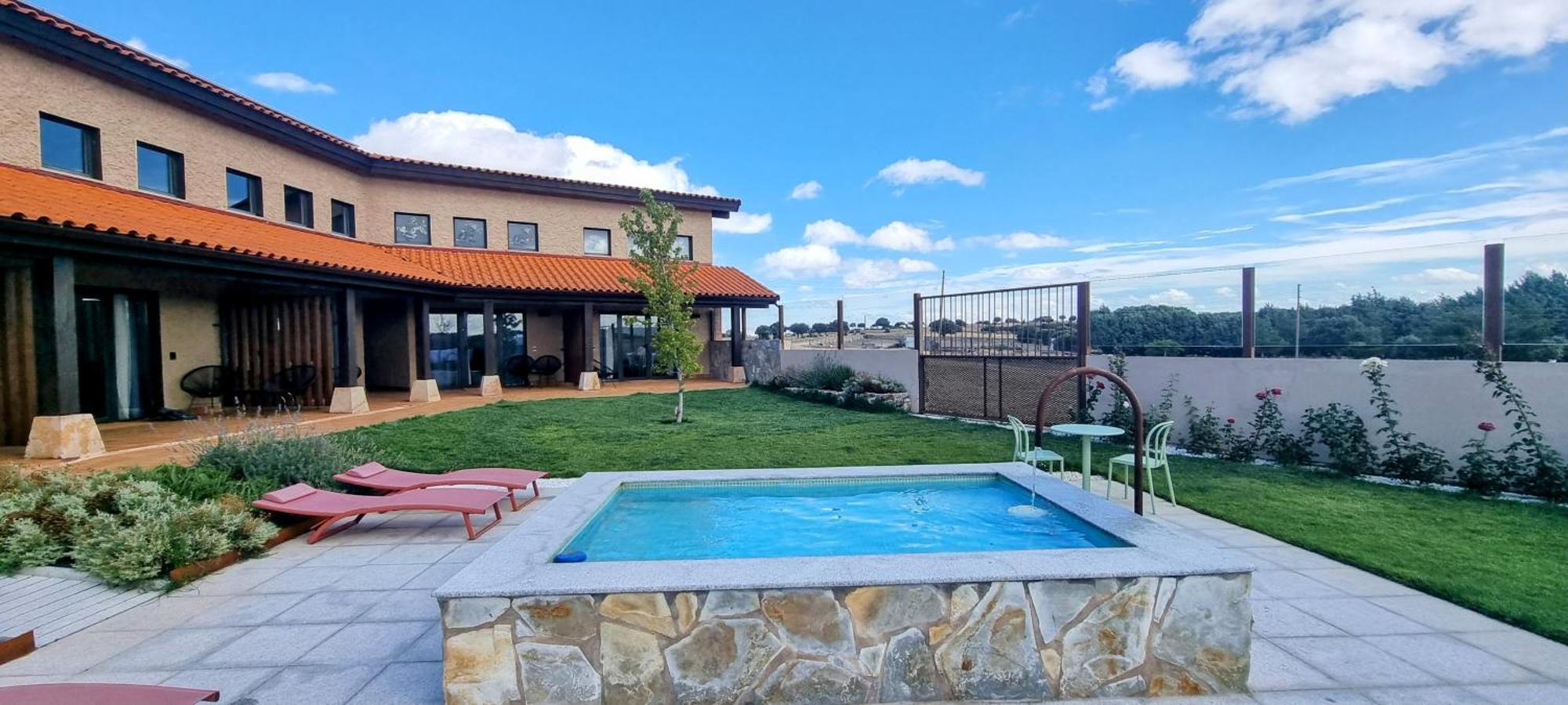 Apartamentos Walden By Gaiarooms Morille Екстериор снимка